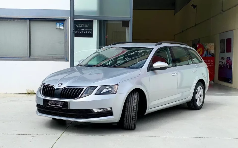 SKODA Octavia Octavia Combi 1.6TDI CR Ambition - 12990€ en El montalvo iii - carbajosa de la sagrada.
