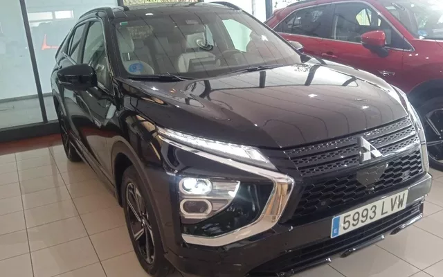 MITSUBISHI Eclipse Cross Eclipse Cross PHEV Kaiteki + 4WD