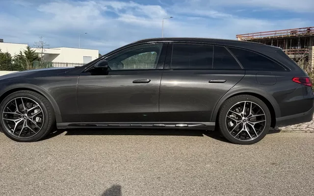 Mercedes-Benz E 300