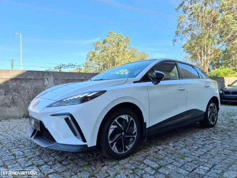 MG MG4 64 kWh Luxury