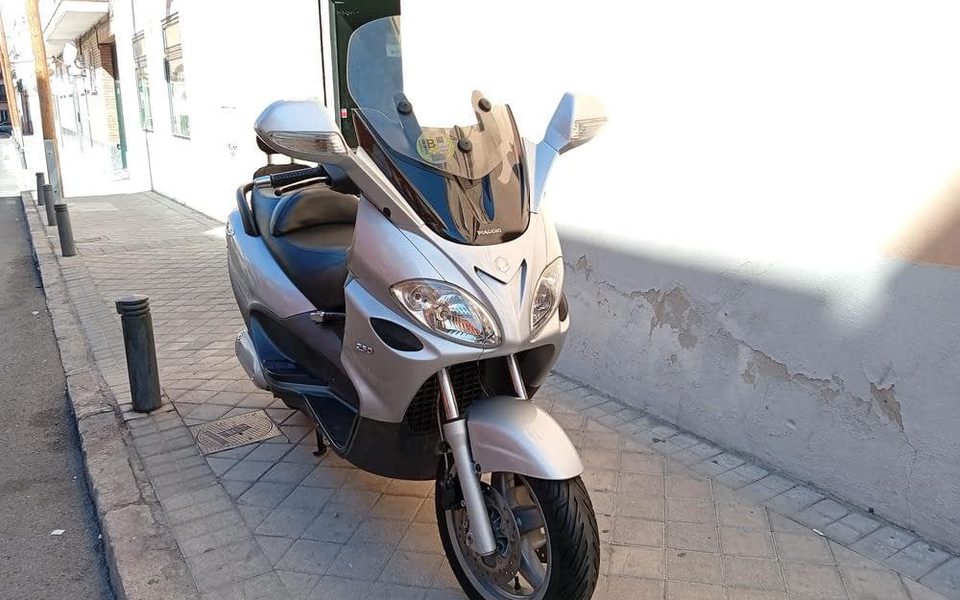 PIAGGIO X9 250 EVOLUT