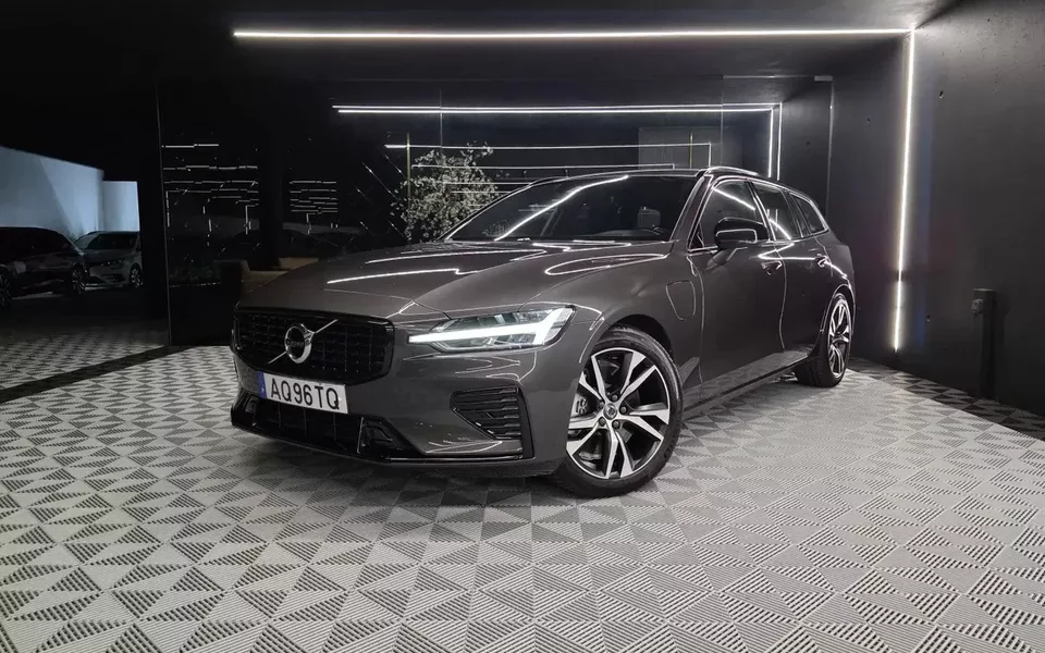 Volvo V60 2.0 T6 AWD TE R-Design