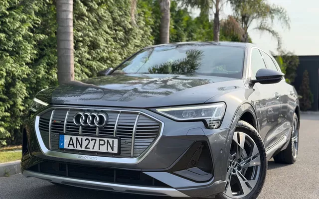 Audi e-tron 55 quattro S line
