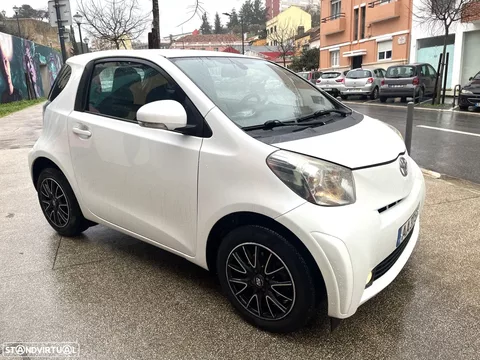 Toyota iQ 1.0 VVT-i 2 EP
