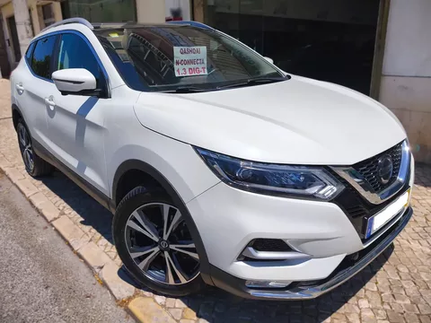 Nissan Qashqai 1.3 DIG-T N-Connecta J18
