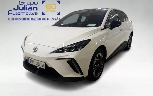MG MG4 64kWh Luxury AUTONOMIA 450KMS 204CV
