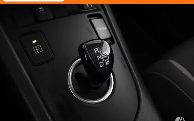 TOYOTA Auris Auris hybrid 140H Active