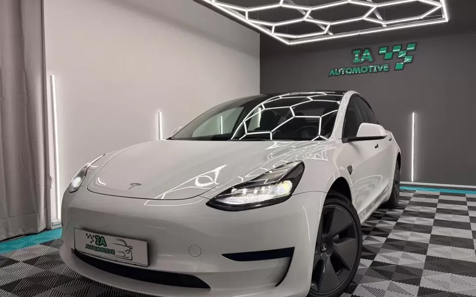 Tesla Model 3 Standard RWD
