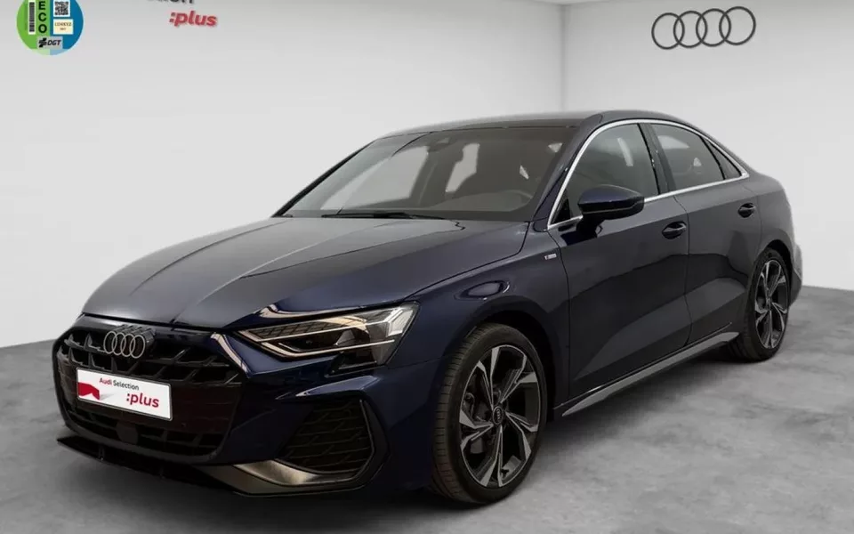 AUDI A4 A4 35 TFSI S line S tronic 110kW