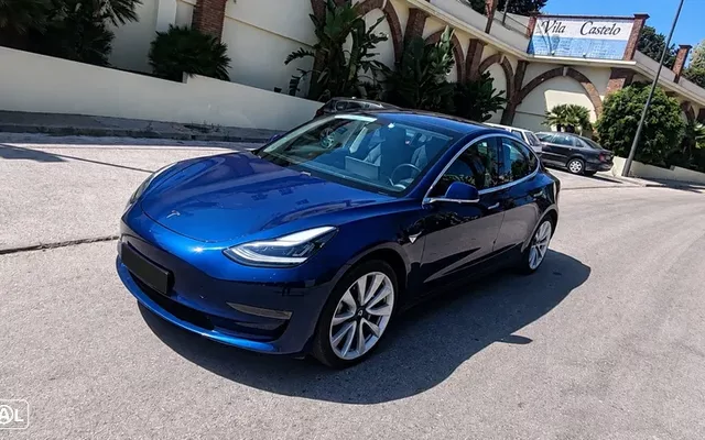 Tesla Model 3 Standard Range Plus RWD