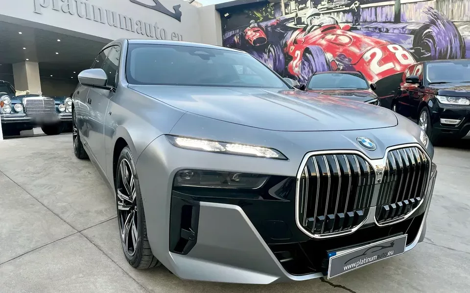 BMW 740 d xDrive Pack Desportivo M