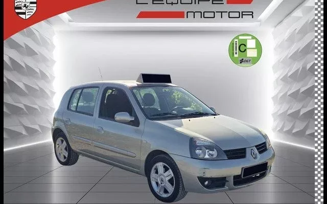RENAULT Clio Clio 1.2 16v Authentique