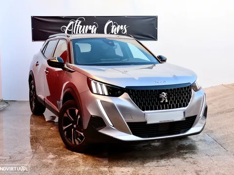 Peugeot 2008 PureTech 130 EAT8 GT