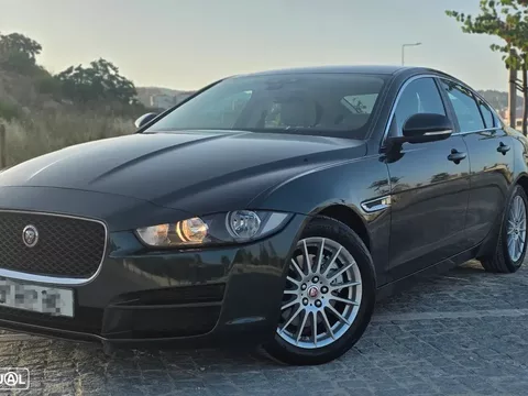 Jaguar XE 2.0 D Portfolio Aut.