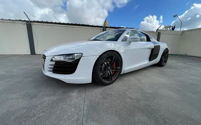 Audi R8 Coupé 4.2 FSI V8 quattro R-tronic