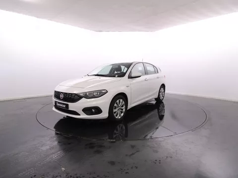 Fiat Tipo Lounge 1.3 Multijet 95cv / Cam. Traseira / JLL