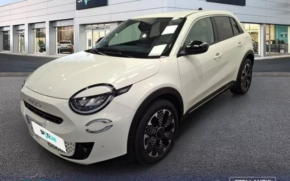 FIAT 600 MHEV 1.2 74kW (100CV) DDCT La prima