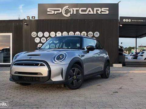 MINI 3 Portas Cooper SE Classic
