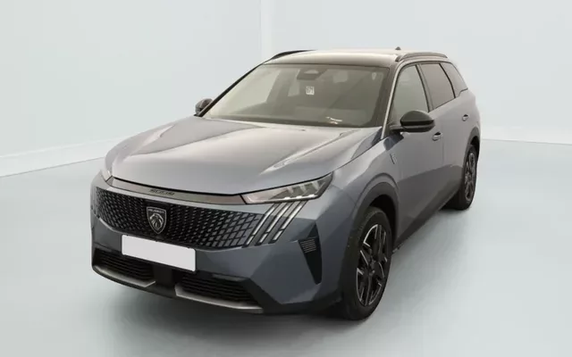 Peugeot 5008 Gt 1.2 HYBRID 145 Zéro km immatriculé