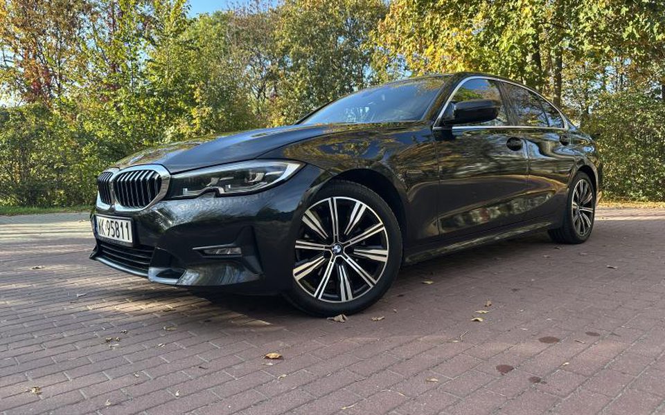 BMW SERIA 3 2022