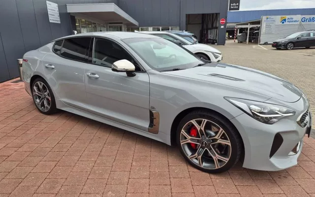 KIA Stinger GT 3.3 370cv
