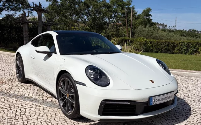 Porsche 911 (992) Carrera PDK
