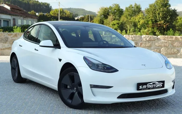 Tesla Model 3 Long-Range Dual Motor AWD