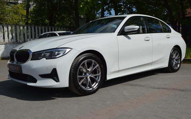 BMW SERIA 3 2021