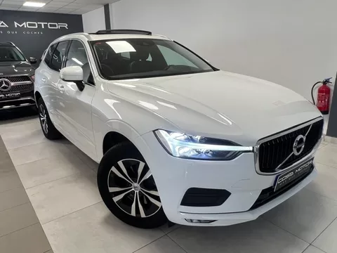 VOLVO XC60 XC60 B4 Momentum Pro AWD Aut.