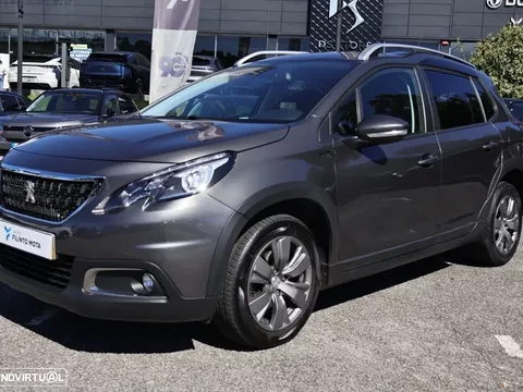 Peugeot 2008 1.2 PureTech Signature