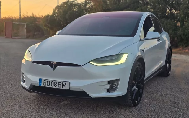 Tesla Model X P100D