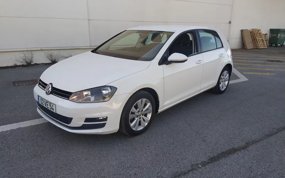 VW Golf 1.6 TDi DPF BlueMotion Style