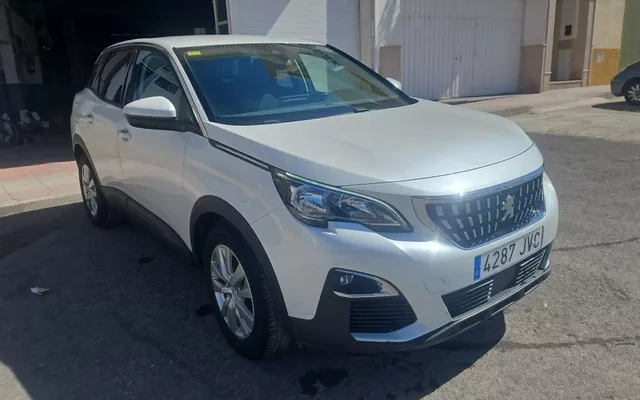 Vendido: PEUGEOT 3008 SUV 3008 1.6BlueHDi Active S&S 120 - 14800€ en Huelma