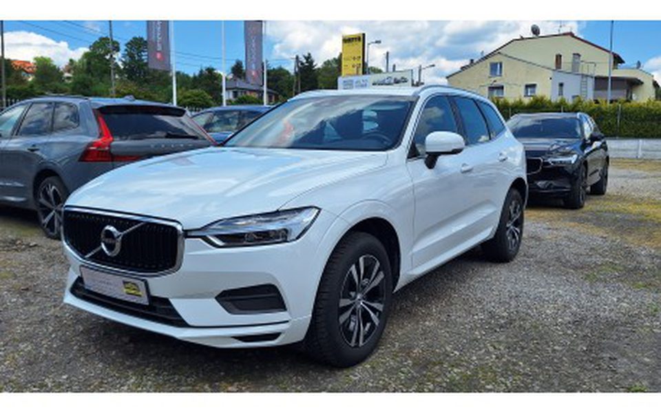 VOLVO XC60 T4 MOMENTUM PRO AT 2.0D. 2020 rok. KRAJOWY, I WŁAŚCICIEL, SERWISOWANY