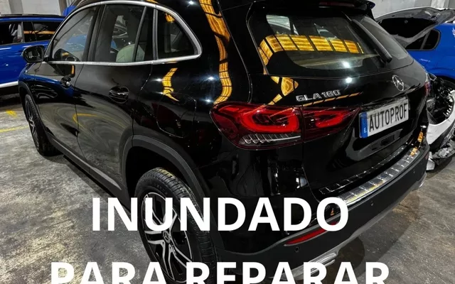 MERCEDES-BENZ Clase GLA GLA 180 7G-DCT