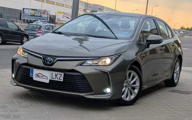 TOYOTA Corolla Corolla Sedán 125H Active