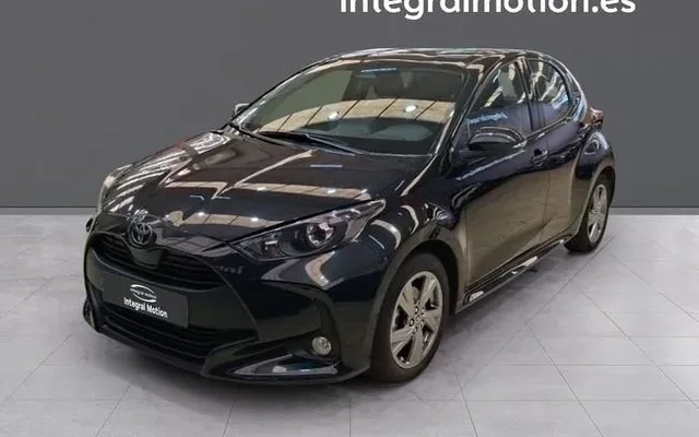 TOYOTA Yaris Yaris 120H 1.5 Active Plus