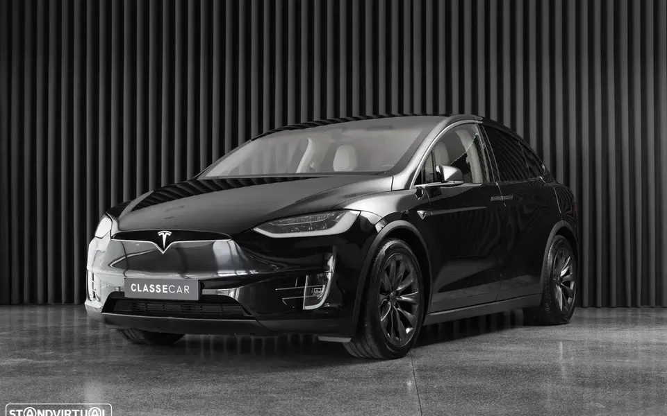 Tesla Model X 90D