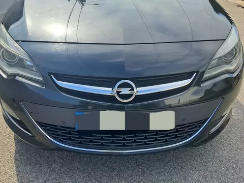 Opel Astra 2.0 CDTI Cosmo Active-Select