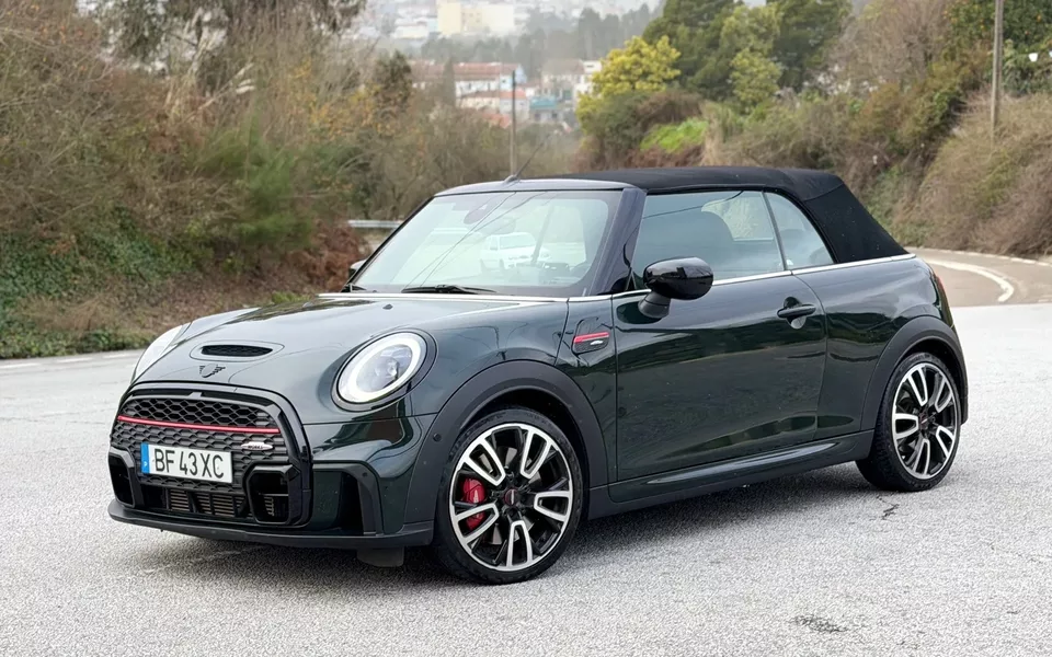 MINI Cabrio John Cooper Works Auto Desportiva