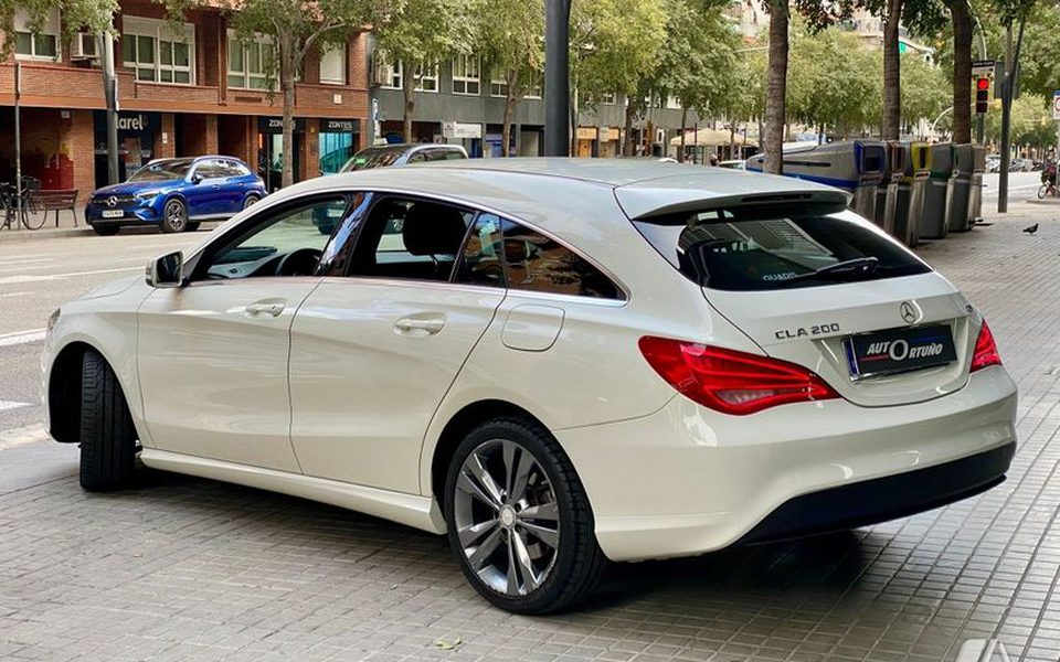 MERCEDES-BENZ Clase CLA CLA Shooting Brake 200CDI Urban - 15995€ en Barcelona