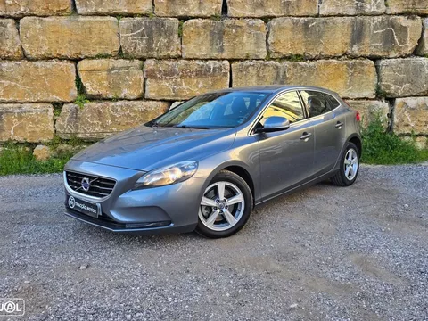 Volvo V40 1.6 D2 Momentum Powershift Eco