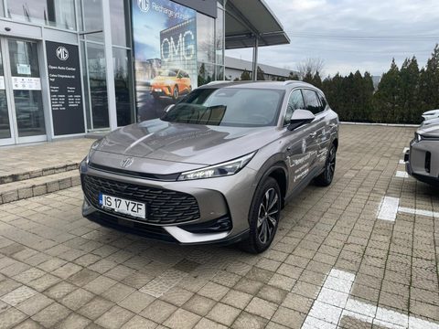 MG HS 2025