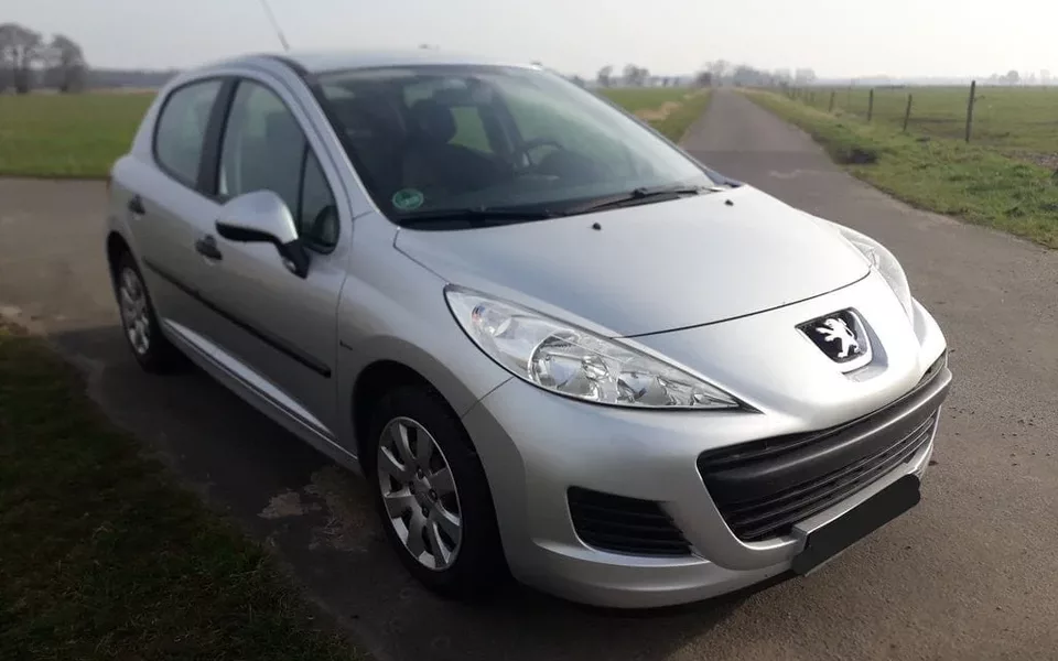 PEUGEOT 207 207 1.4i Confort 75