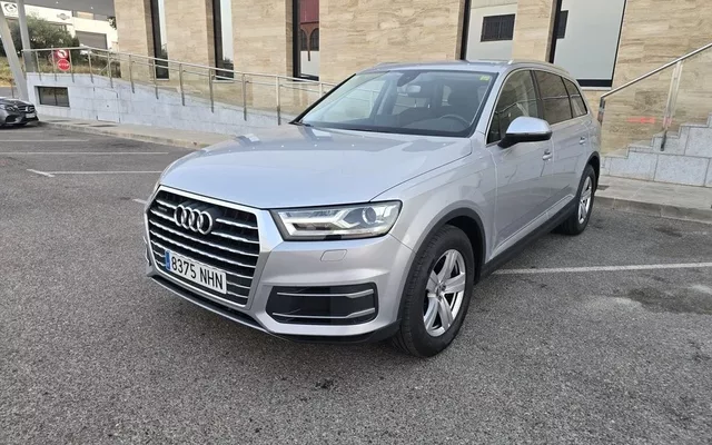 AUDI Q7 Q7 3.0TDI quattro tiptronic 200kW