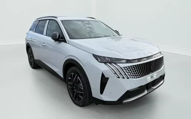 Peugeot 5008 Hybrid 145 e-DCS6 Allure Zéro km immatriculé