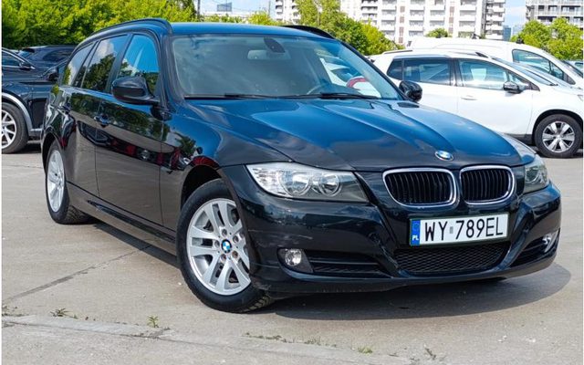 BMW SERIA 3 2010