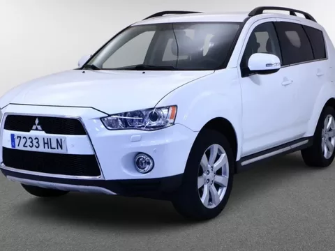 Mitsubishi OUTLANDER 2.3 DI-D MOTION 2WD 5P 7 PLAZAS