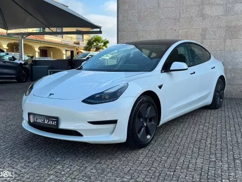 Tesla Model 3 Standard Range Plus RWD