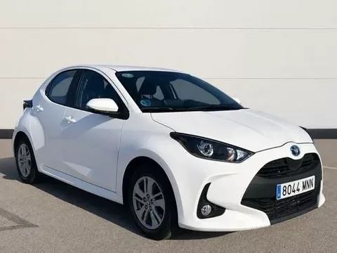 TOYOTA Yaris 1.5 VVT-I HEV AUTO BUSINESS PLUS 116 5P